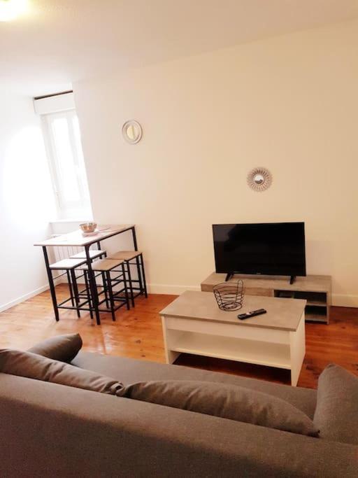 Le Jeanne 4/6 Couchages, Wifi, Sanctuaire Apartment Lourdes Exterior foto