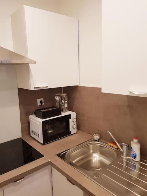 Le Jeanne 4/6 Couchages, Wifi, Sanctuaire Apartment Lourdes Exterior foto